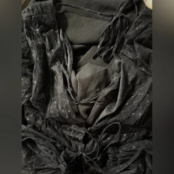 Lulus NWT “Sweet Twist” Black Swiss Dot Tulle Long Sleeve Jumpsuit.  Size Small. - Picture 8 of 11